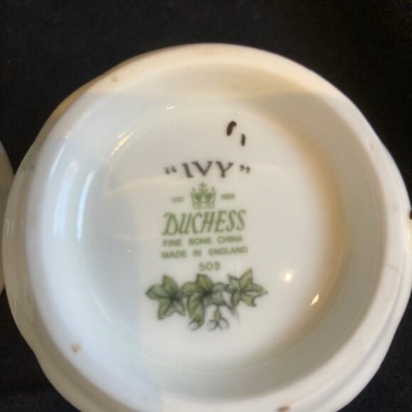 Duchess fine Bone China "Ivy" Creamer and Sugar bowl. Excellent Condition - Picture 7 of 7